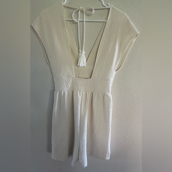 Zara Elegant off White Lace embroidered open back short Romper size M - Picture 4 of 6